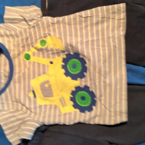 24 month boy cloths - Picture 3 of 7